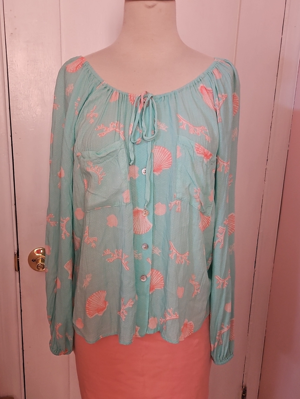 Seafoam Green Shell-Print Women's Button Front Top